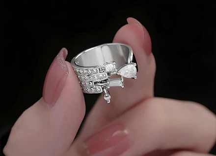 Tassel Pink Glass Ring - Image 2