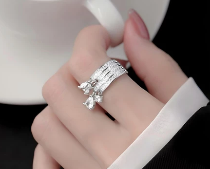 Tassel Pink Glass Ring